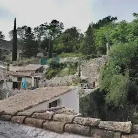 Dans La Medievale De Avec Terrasse شقة Sauve