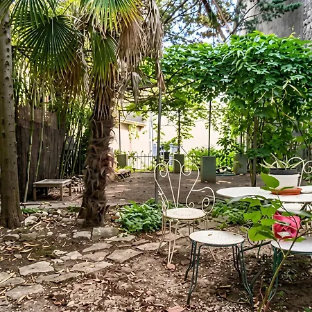 Dans La Medievale De Avec Terrasse Sauve