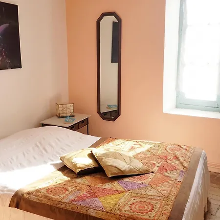 Apartment Dans La Medievale De Avec Terrasse